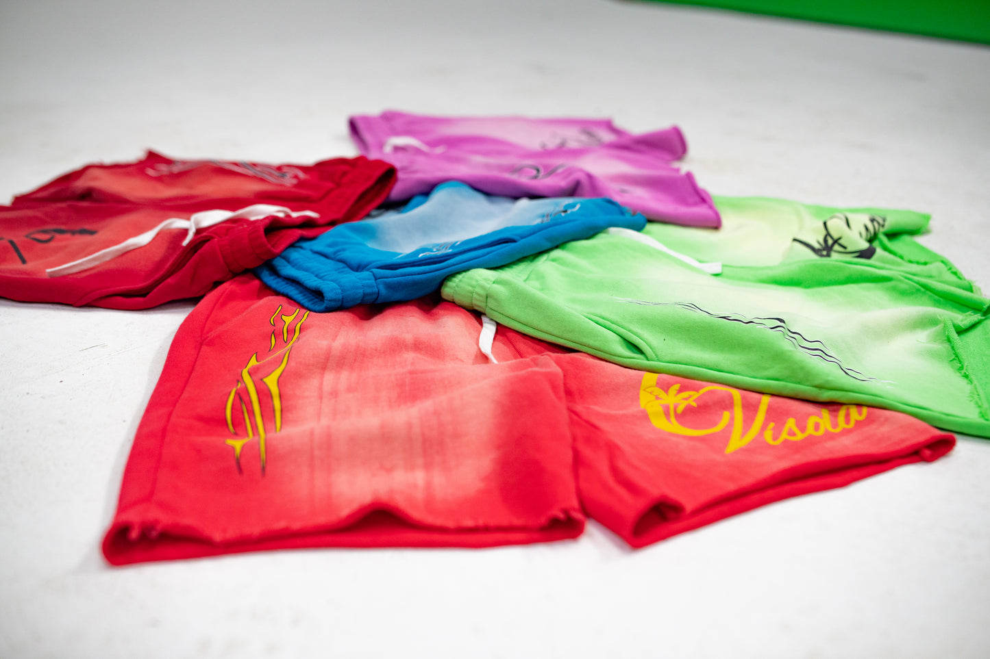 Isola Paradise Shorts - Red & Yellow